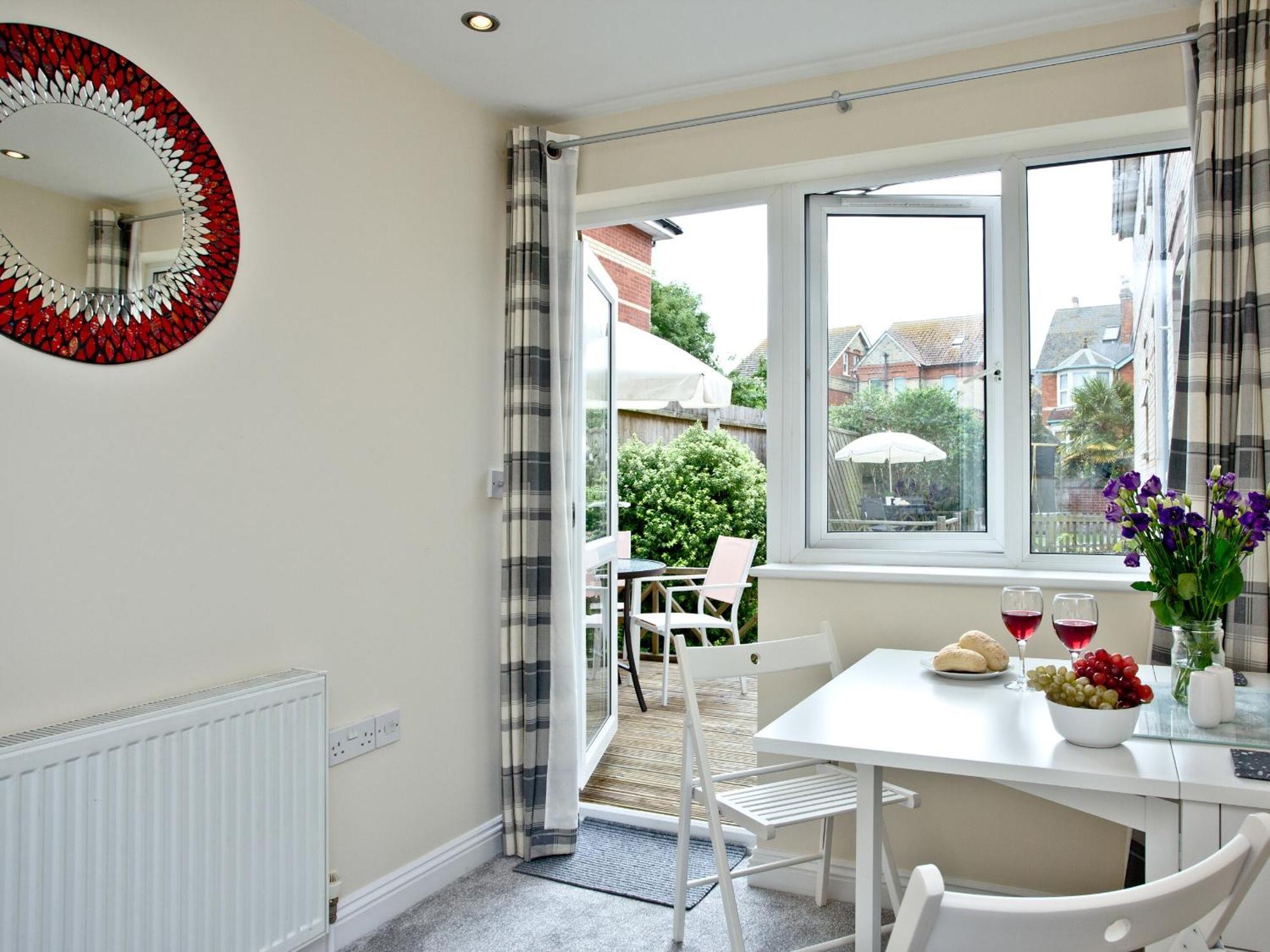 Coastal Gem Apartment Weymouth Bagian luar foto